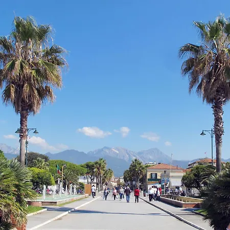 Apartment Villino Sonia By Interhome Forte dei Marmi
